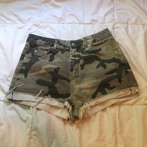 Topshop camo shorts
